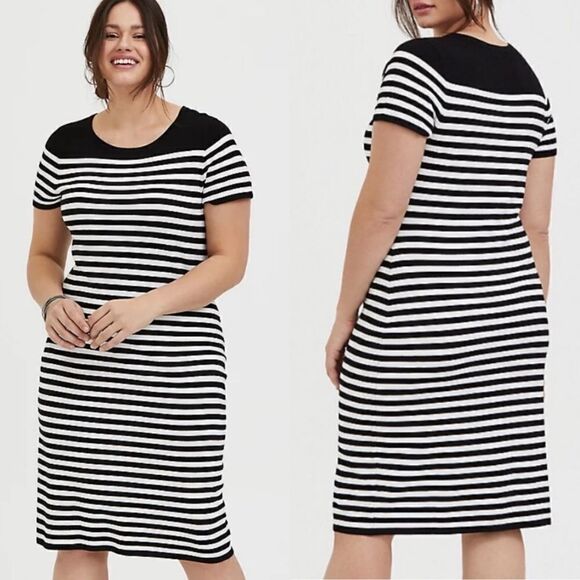 Torrid Black and white stripe sweater knit short sleeve shift dress - Picture 1 of 11